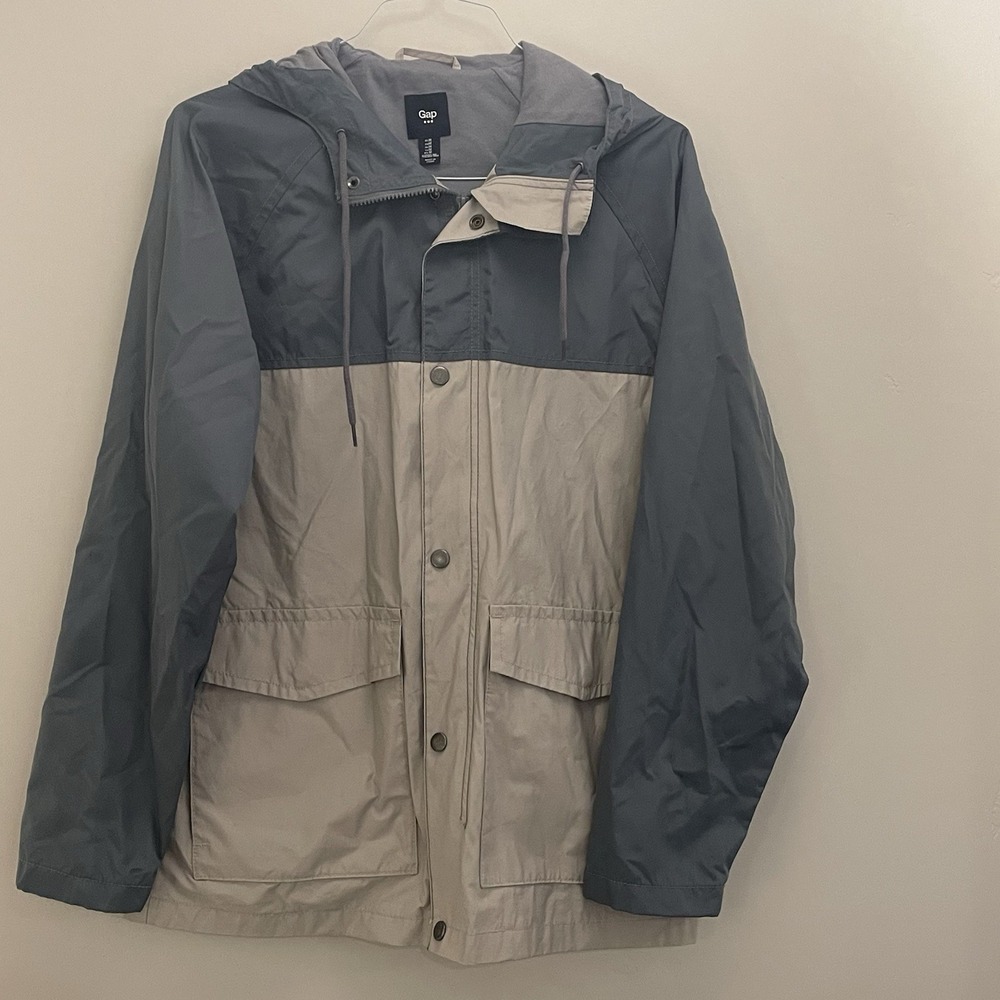 GAP‎ Men's Colorblock Hooded Windbreaker Jacket Size Medium Gray Blue Zip Snap